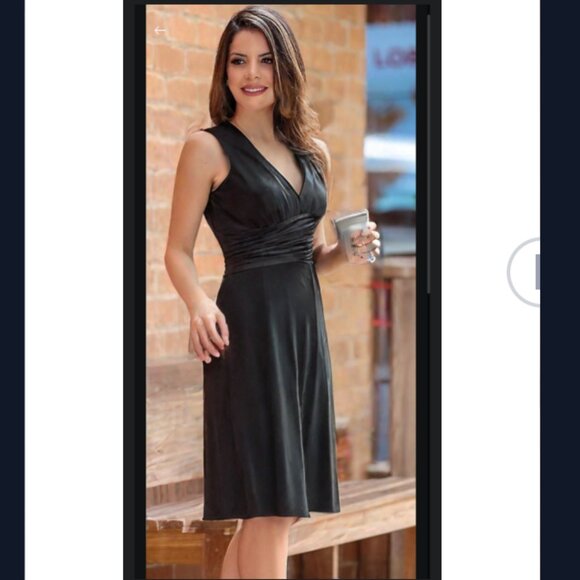 Dresses & Skirts - 🎁🤶❤️ Beautiful Black Dress from Dillard's